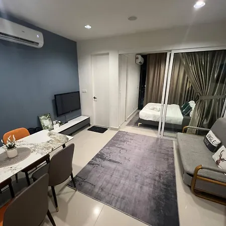 The Shore Kota Kinabalu Exterior photo