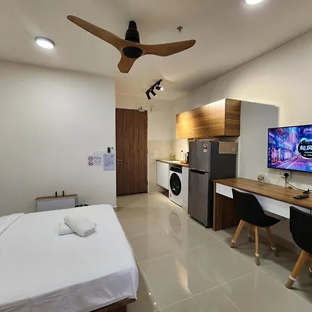 The Shore Kota Kinabalu Exterior photo